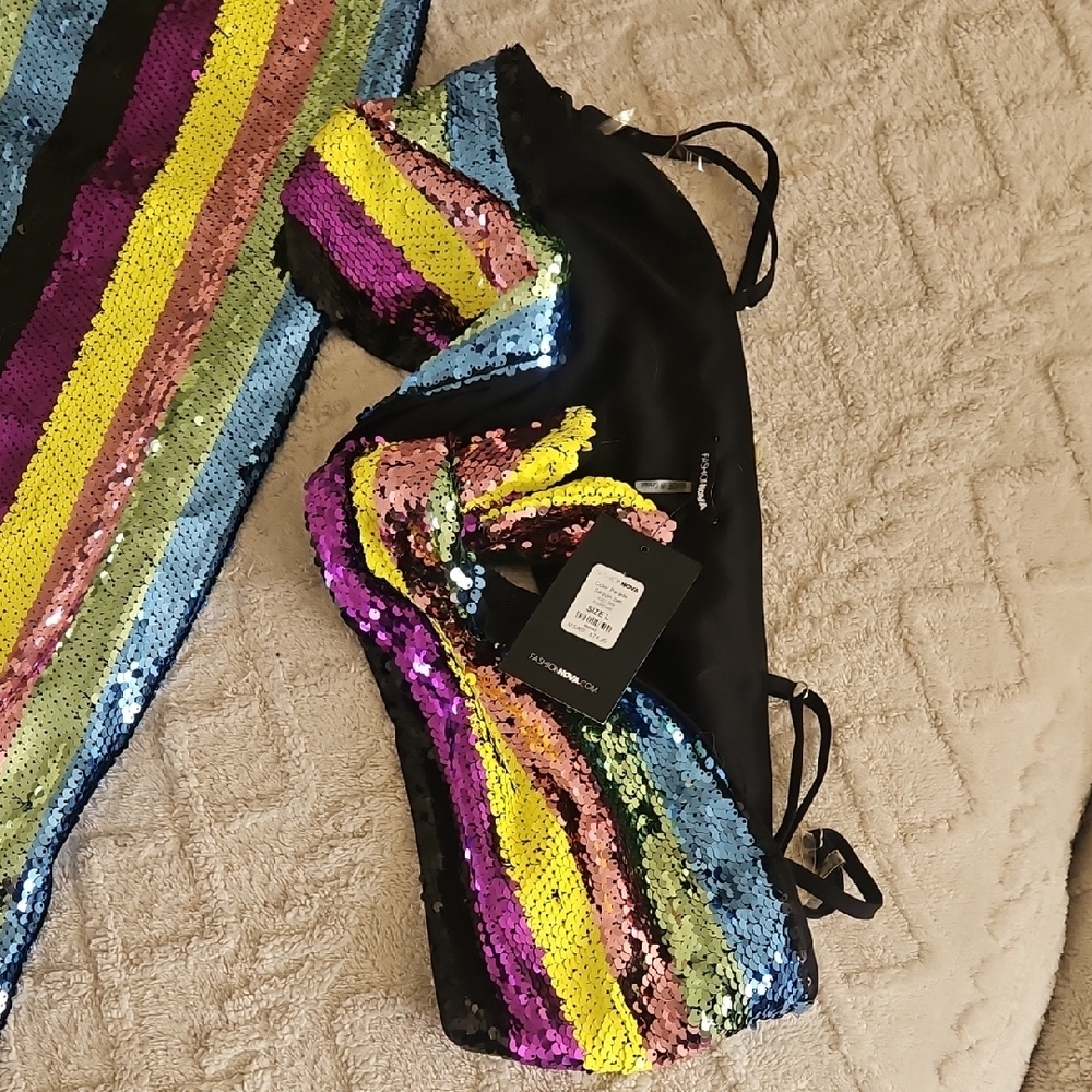 BNWT‎ Fashion Nova Vibrant Sequin Wide Leg Jumpsuit Size Large - Picture 3 of 6